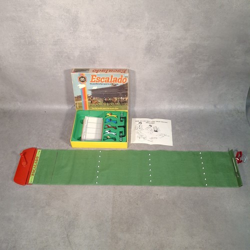 Vintage escalado horse - vintage, racing